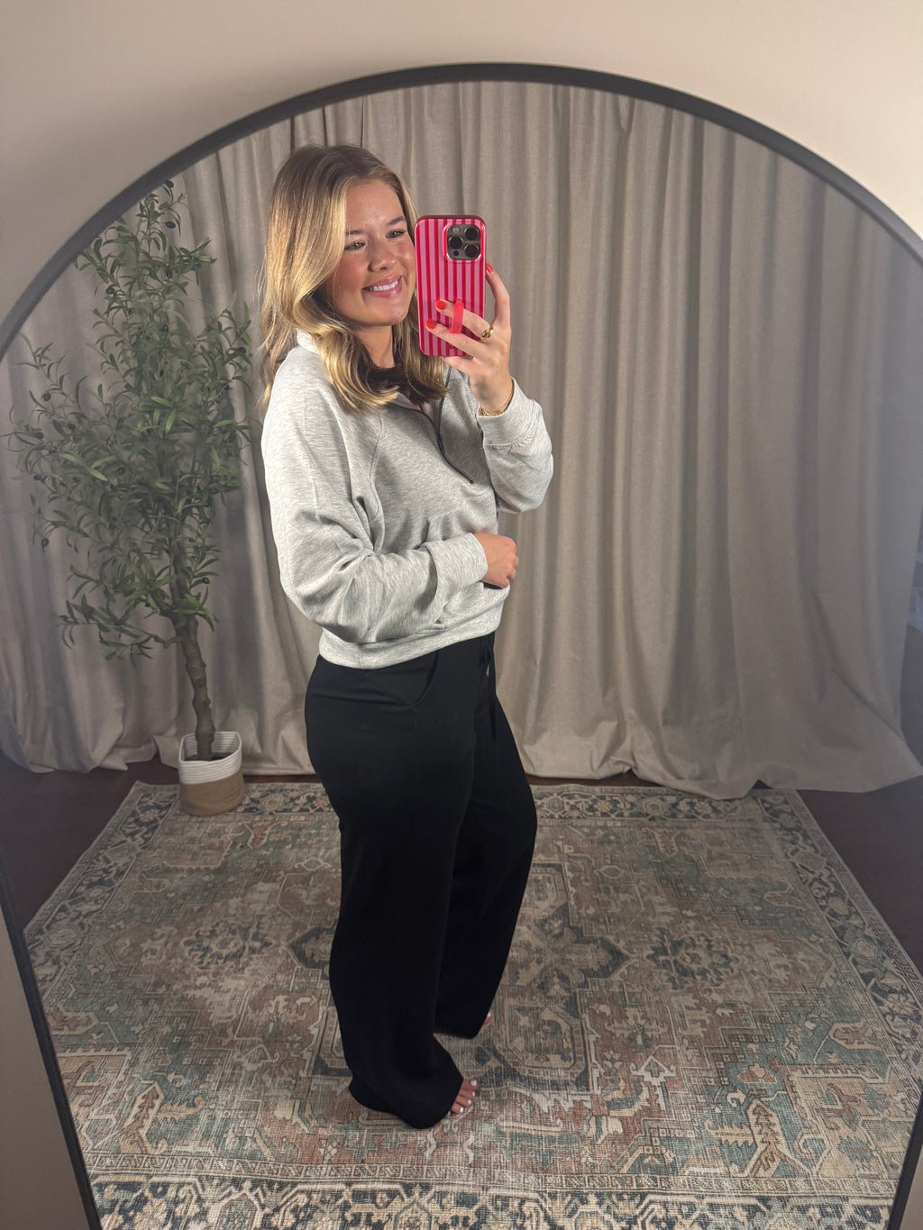 Everyday Escape Pullover