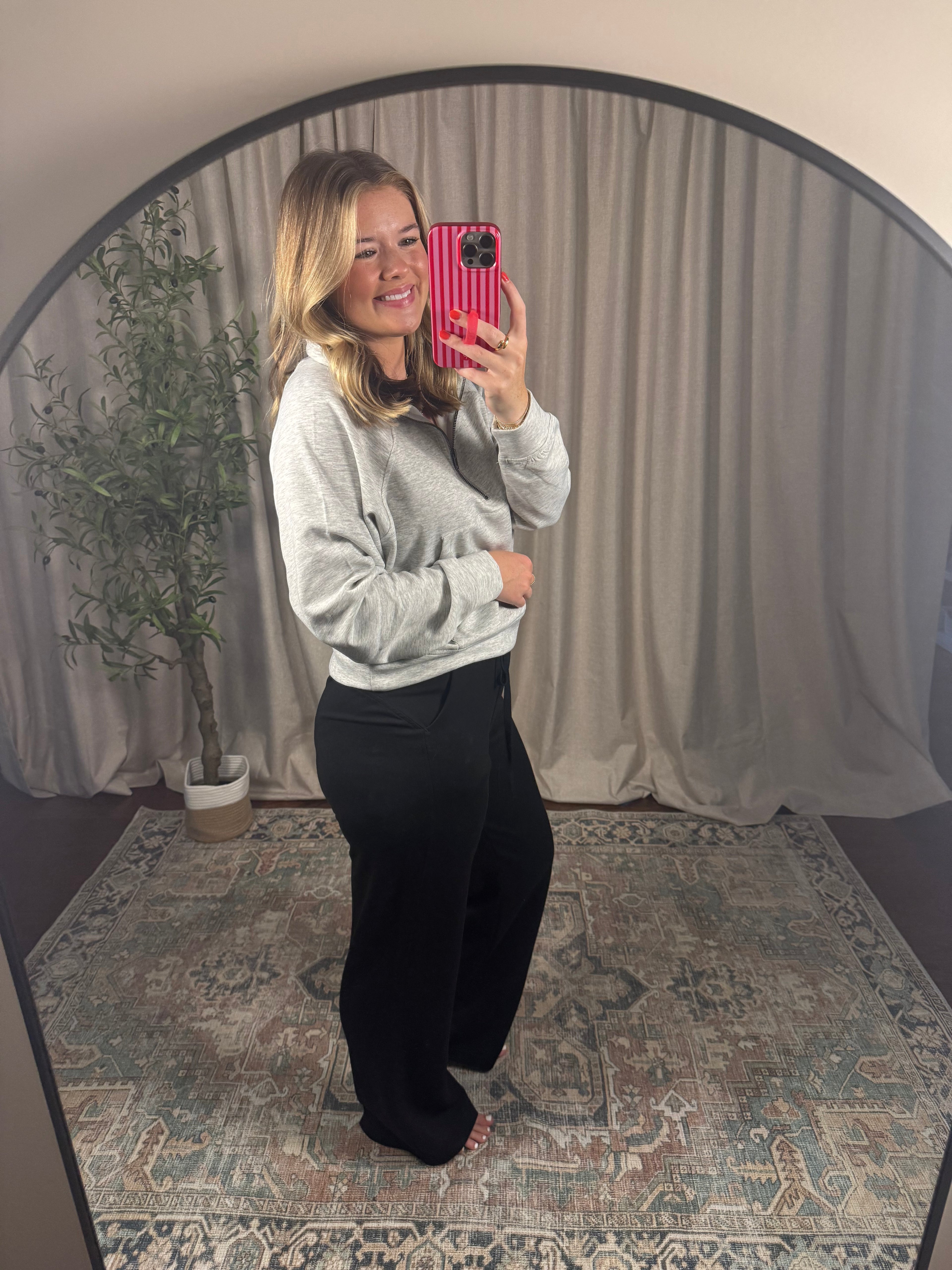 Everyday Escape Pullover