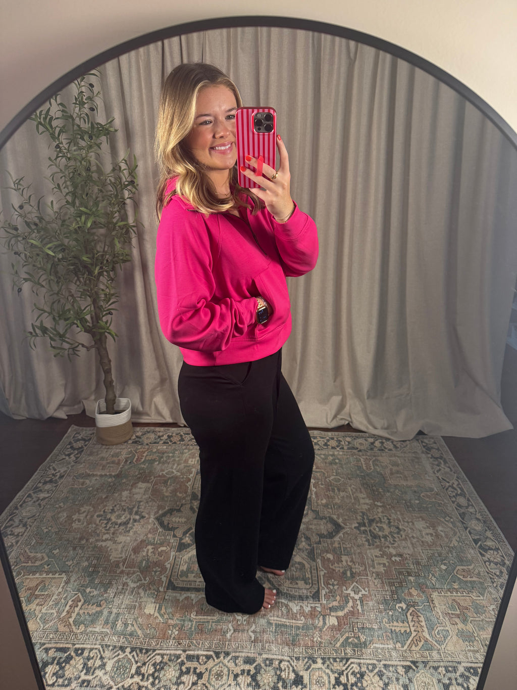 Everyday Escape Pullover