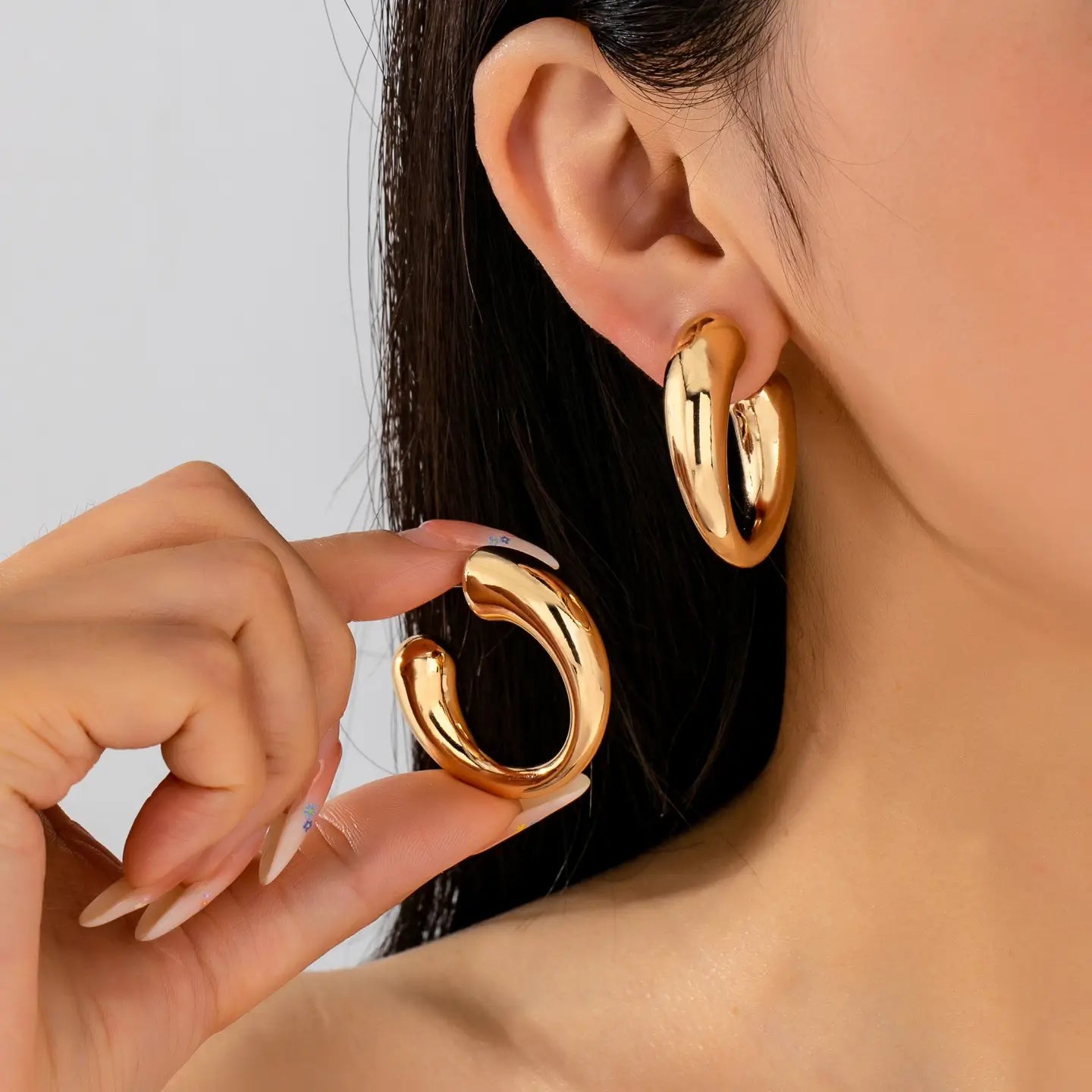 Go-To Chunky Gold Hoops