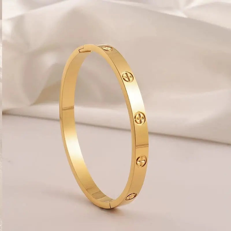 Luxe Cross Bangle